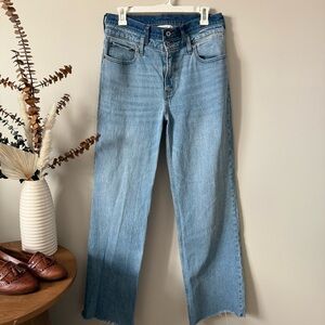 ABERCROMBIE • JEANS